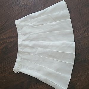 White skirt  size S